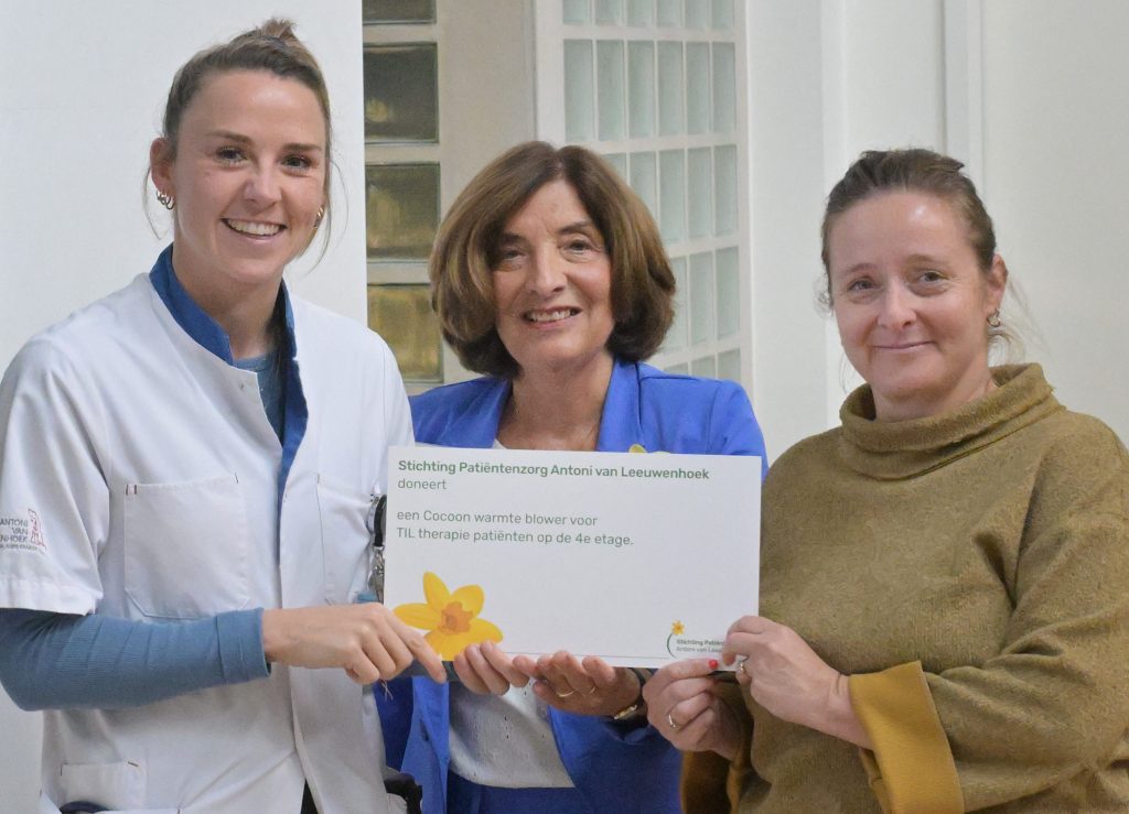 Twee donaties voor het welbevinden van patiënten op Dagbehandeling en voor het palliatieve zorgteam
